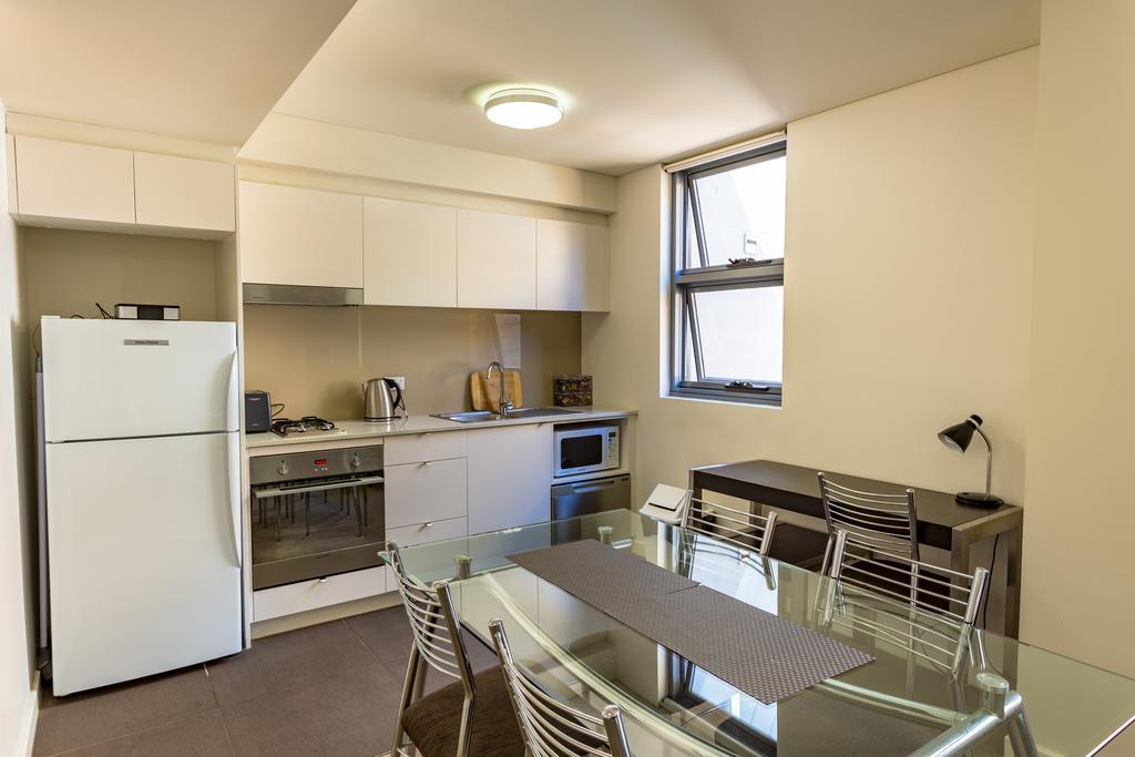 Hotel 111 Newcastle Extérieur photo